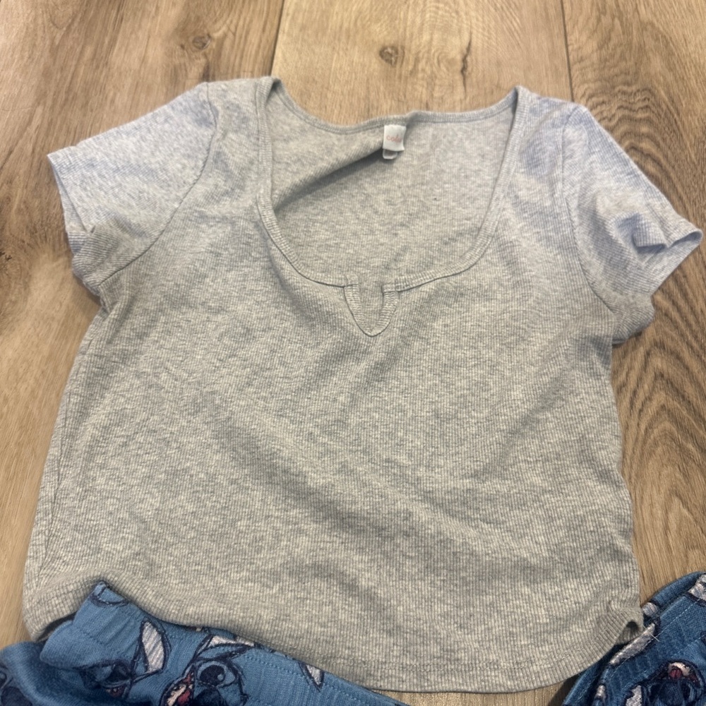 Colsie Heather Gray Ribbed Top - Picture 2 of 3
